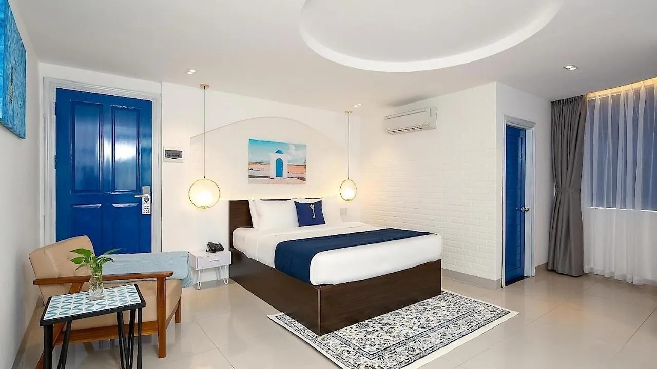 Lucia Beach Hotel Da Nang