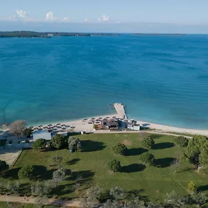 https://villa-vera-2.in-istria.net